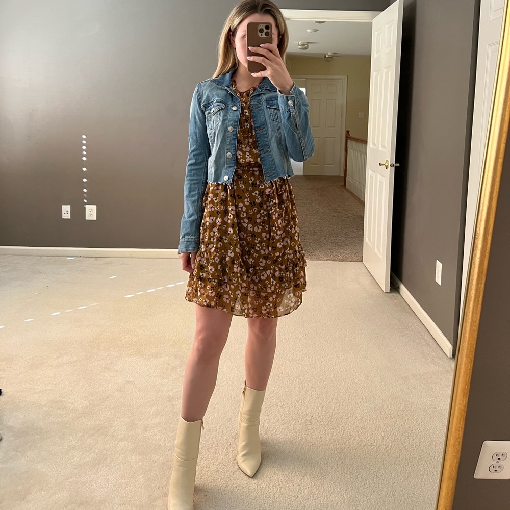 H&M cropped blue Jean jacket. Size US 4.